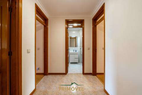 Apartamento T3+1 em Fajões, Oliveira de Azeméis.