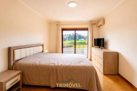 Apartamento T3+1 em Fajões, Oliveira de Azeméis.