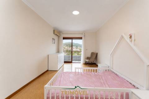 Apartamento T3+1 em Fajões, Oliveira de Azeméis.