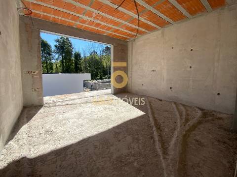 Moradia Geminada T2+2 Venda em Galegos,Penafiel