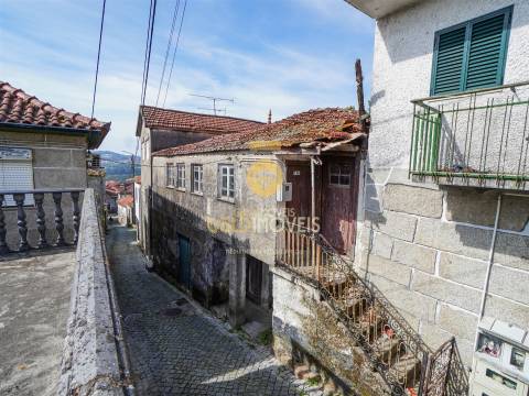 Moradia para Restaurar T2 Venda em Souselo,Cinfães