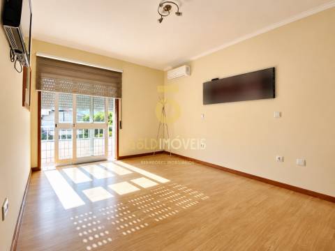 Apartamento T3 Arrendamento em Oliveira de Azeméis, Santiago de Riba-Ul, Ul, Macinhata da Seixa e Madail,Oliveira de Azeméis