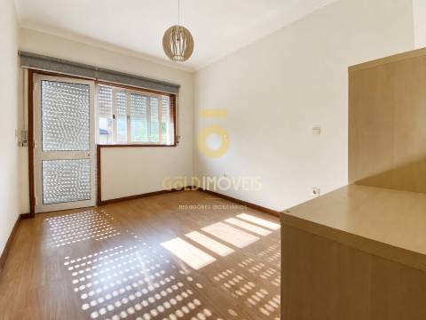 Apartamento T3 Arrendamento em Oliveira de Azeméis, Santiago de Riba-Ul, Ul, Macinhata da Seixa e Madail,Oliveira de Azeméis