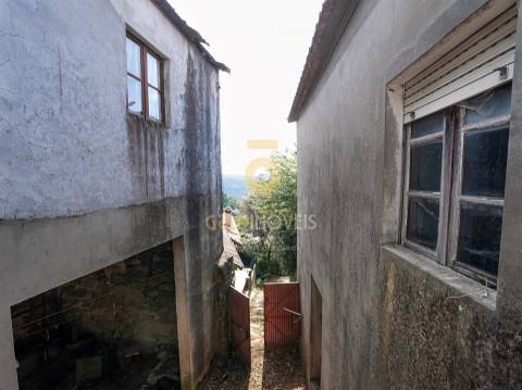 Moradia para Restaurar T2 Venda em Fornelos,Cinfães