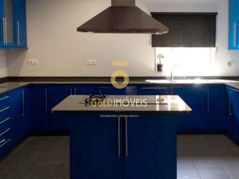 Quinta T4 Venda em Valpedre,Penafiel