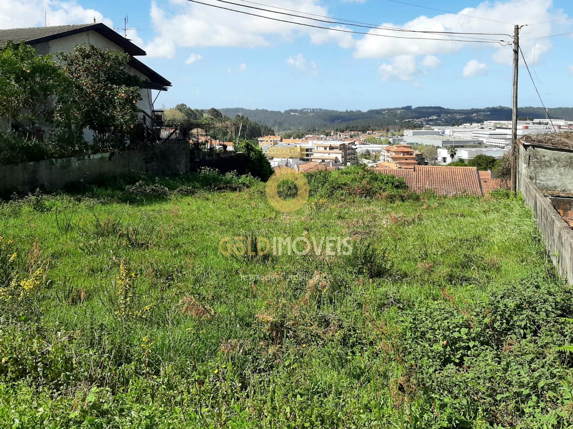Terreno Urbano  Venda em Oliveira de Azeméis, Santiag
<!DOCTYPE html>
<html lang=