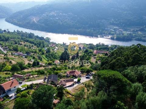 Moradia T4 Venda em Espadanedo,Cinfães
