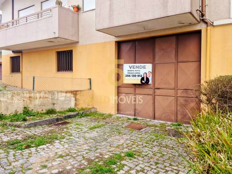 Armazém  Venda em Oliveira de Azeméis, Santiago de Riba-Ul, Ul, Macinhata da Seixa e Madail,Oliveira de Azeméis