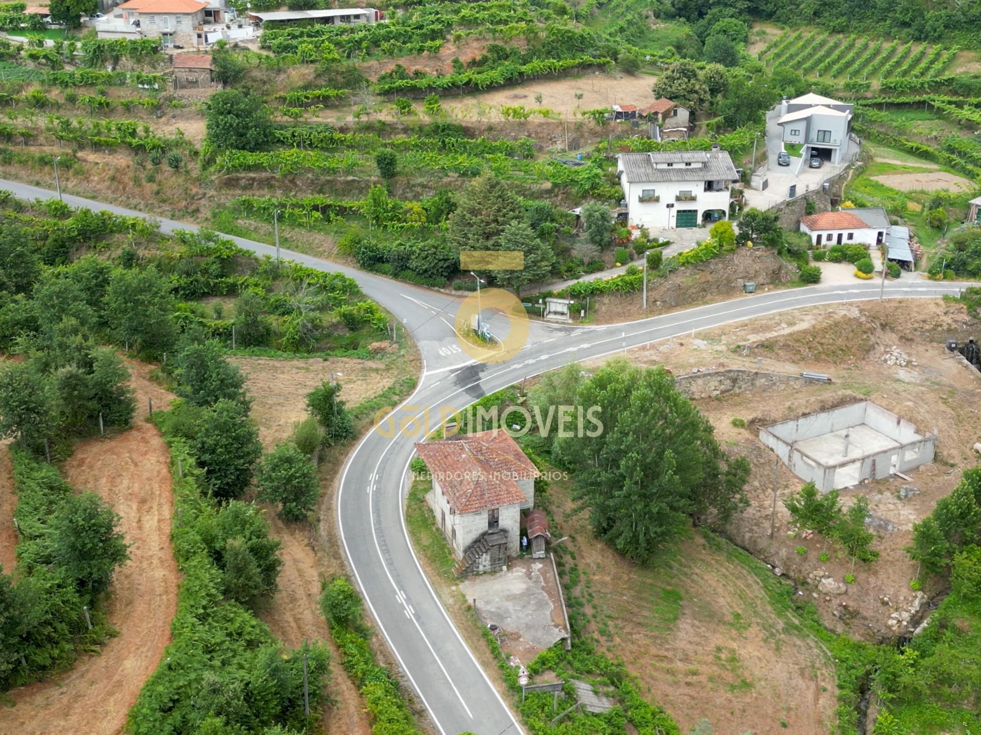 Moradia para Restaurar T3 Venda em Travanca,Cinfães