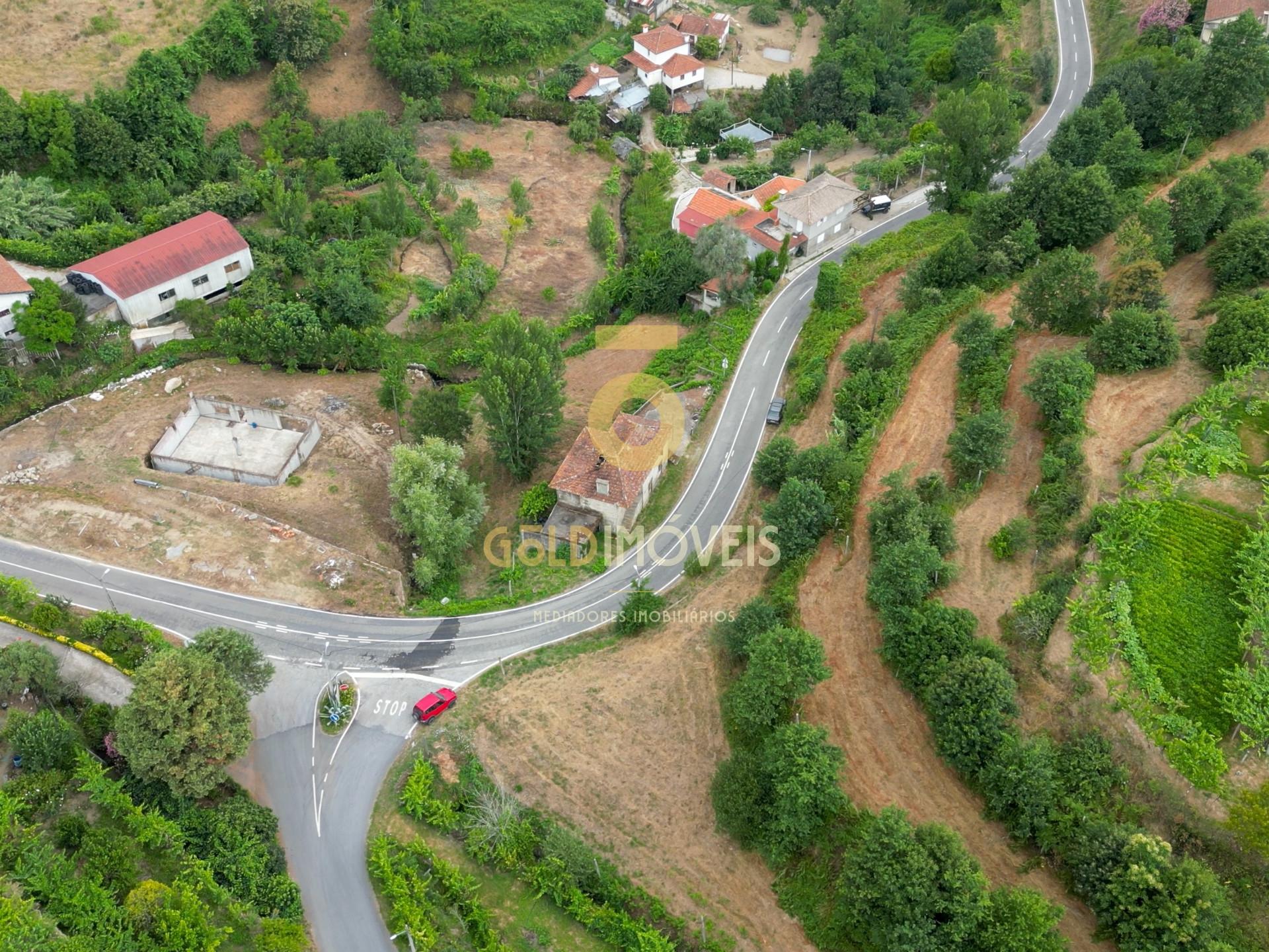 Moradia para Restaurar T3 Venda em Travanca,Cinfães