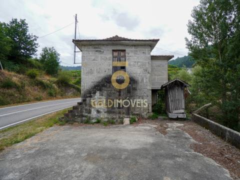 Moradia para Restaurar T3 Venda em Travanca,Cinfães