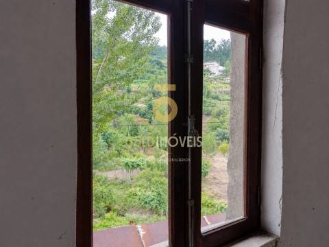 Moradia para Restaurar T3 Venda em Travanca,Cinfães