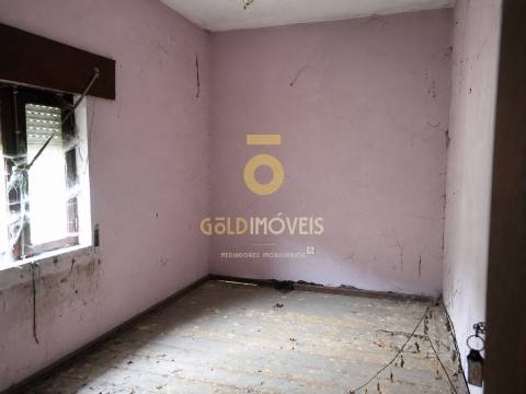 Moradia para Restaurar T3 Venda em Travanca,Cinfães