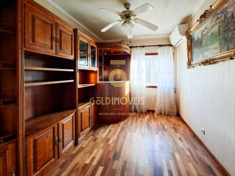 Moradia T5 Venda em Souselo,Cinfães