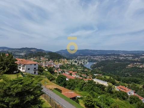 Moradia T6 Venda em Souselo,Cinfães