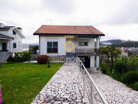 Moradia T4 Venda em Lourosa,Santa Maria da Feira
