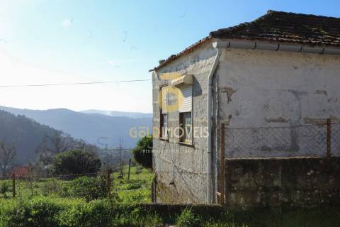 Moradia Isolada T2 Venda em Fornelos,Cinfães