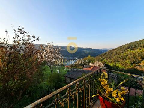 Moradia T4 Venda em Santa Maria de Sardoura,Castelo de Paiva