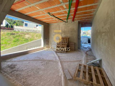 Moradia Geminada T2+2 Venda em Galegos,Penafiel
