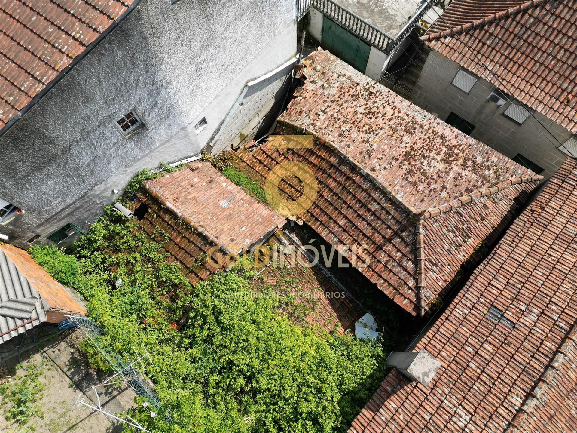 Moradia para Restaurar T2 Venda em Souselo,Cinfães