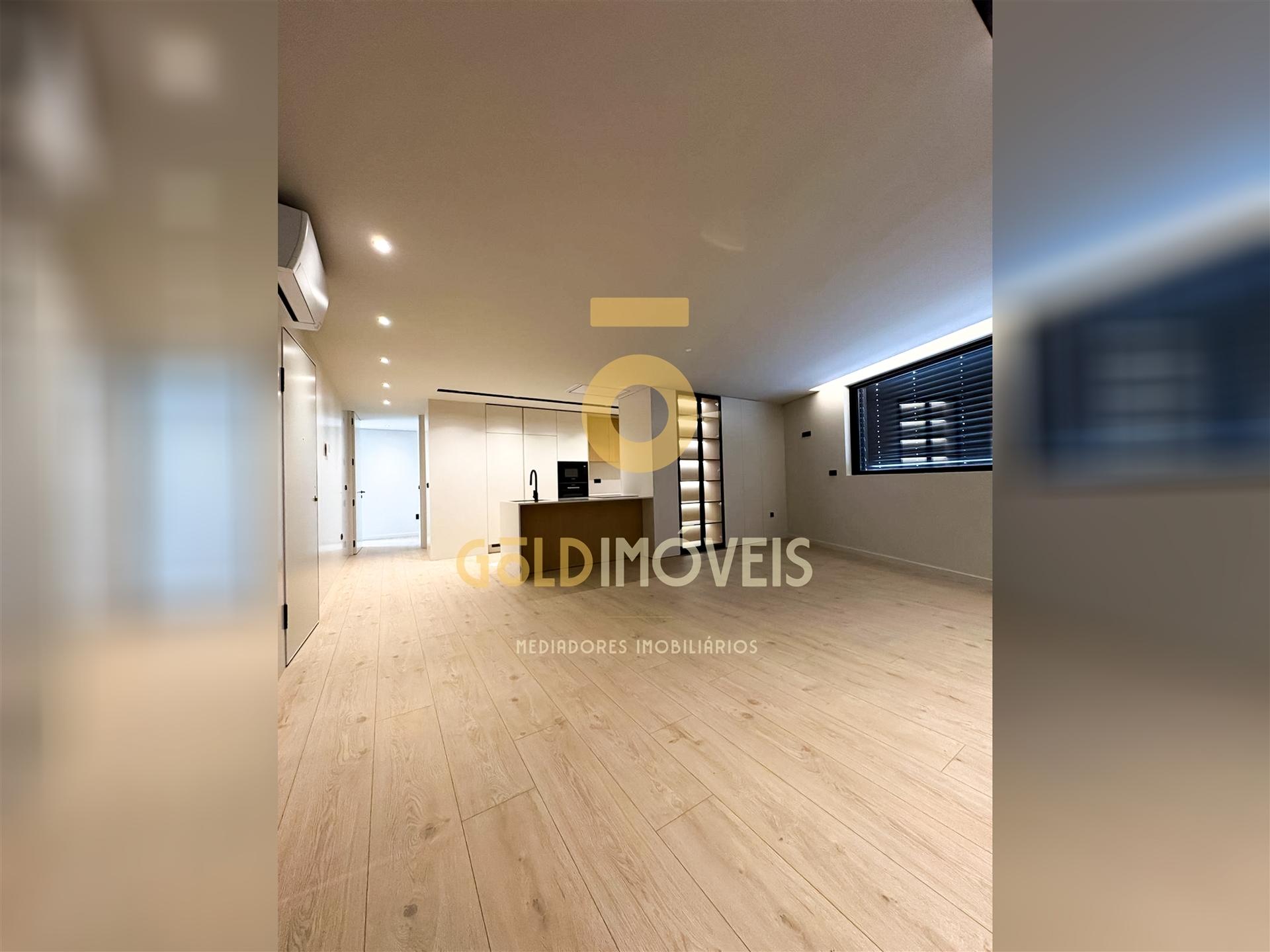 Apartamento T3 Venda em Gondomar (São Cosme), Valbom e Jovim,Gondomar