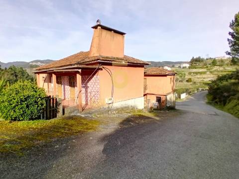 Moradia T2 Venda em Santa Maria de Sardoura,Castelo de Paiva