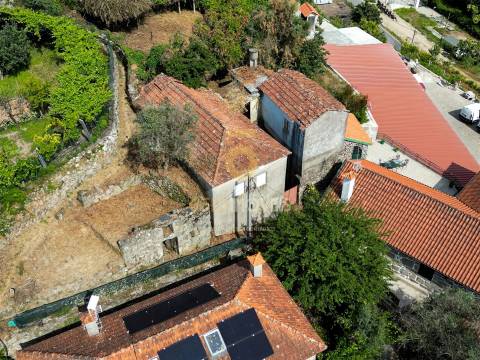 Moradia para Restaurar T2 Venda em Fornelos,Cinfães