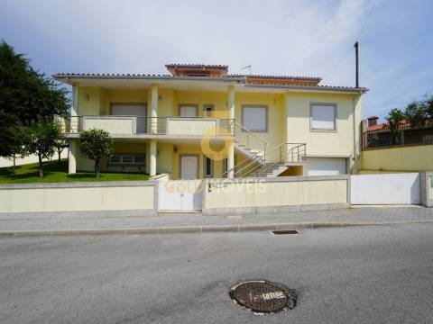 Moradia Isolada T4 Venda em Vila Cova da Lixa e Borba de Godim,Felgueiras