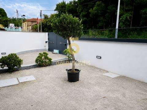 Moradia Geminada T4 Venda em Santa Maria da Feira, Travanca, Sanfins e Espargo,Santa Maria da Feira