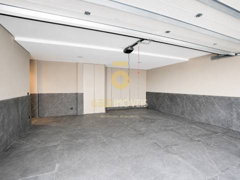 Moradia Geminada T4 Venda em Santa Maria da Feira, Travanca, Sanfins e Espargo,Santa Maria da Feira