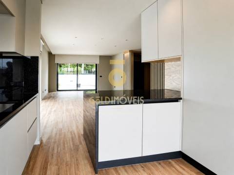 Moradia Geminada T4 Venda em Santa Maria da Feira, Travanca, Sanfins e Espargo,Santa Maria da Feira