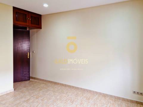 Apartamento T3 Venda em Oliveira de Azeméis, Santiago de Riba-Ul, Ul, Macinhata da Seixa e Madail,Oliveira de Azeméis