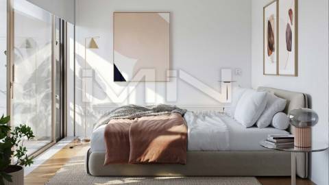 Onde o Minimalismo encontra o Mar: Moradia T3 Exclusiva em Miramar;