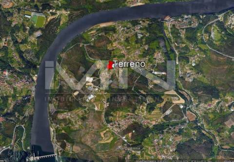 Oportunidade  junto ao Rio Douro: Terreno 2 frentes - 4.300m² - Viabilidade de Loteamento