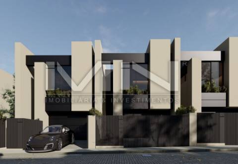 Moradia T3 +1  com 3 Suites - LOTE 16