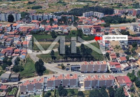 Lote de terreno para Moradia de 3 Frentes com Vistas de Serra