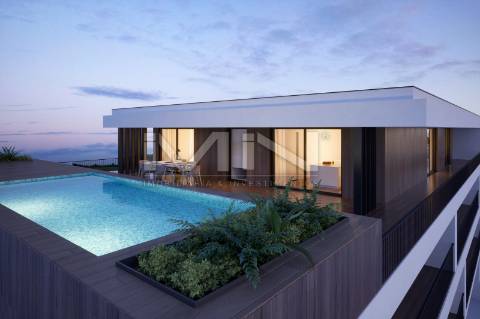 Apartamento T2 com Terraço - Centro de Paços