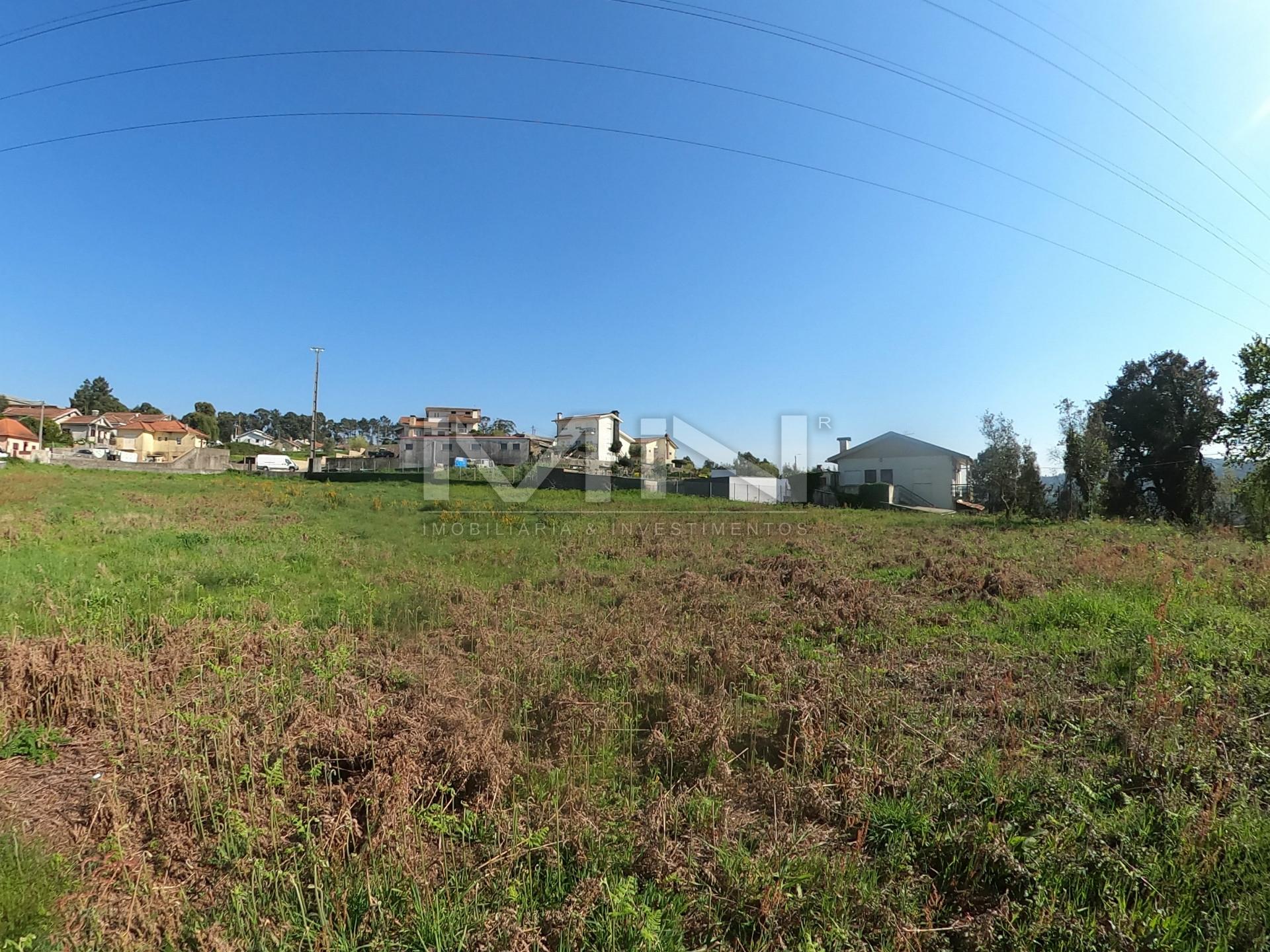 Terreno de 2.250m² para Loteamento ou casa térrea