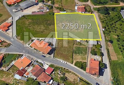 Terreno de 2.250m² para Loteamento ou casa térrea