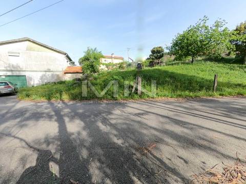 510m2 de Natureza a um Passo do Porto - 2 frentes