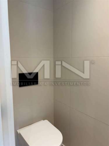 T4 Novo - c/ Terraço e garagem fechada