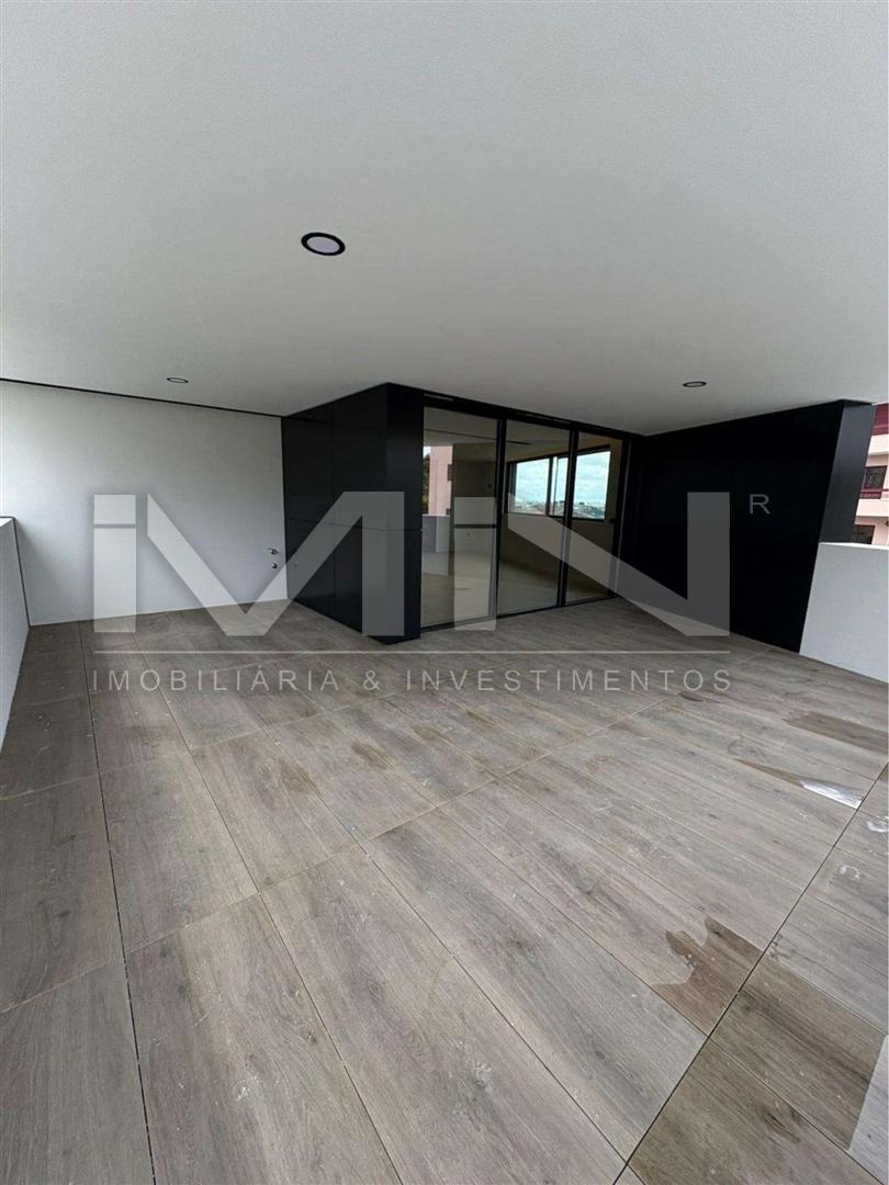 Apartamento T3 com Terraço- Roof Top - Novo