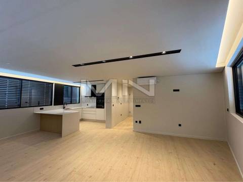 Apartamento T3 com Terraço- Roof Top - Novo