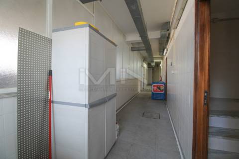Predio para clínica / Ginásio / Showroom
