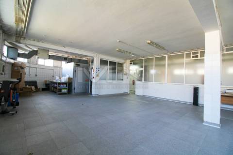 Predio para clínica / Ginásio / Showroom