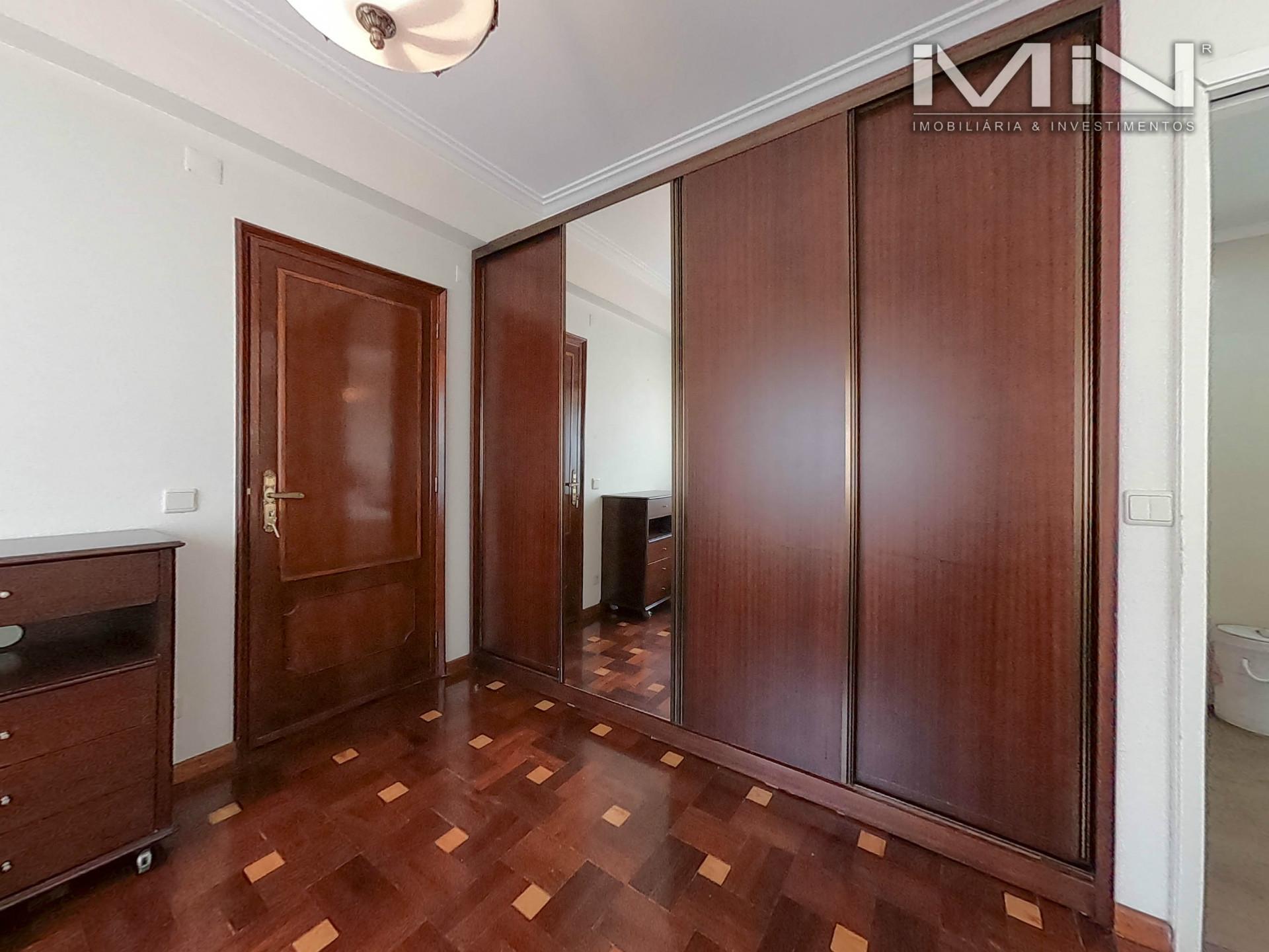 Quarto duplo - 2 minutos do Porto