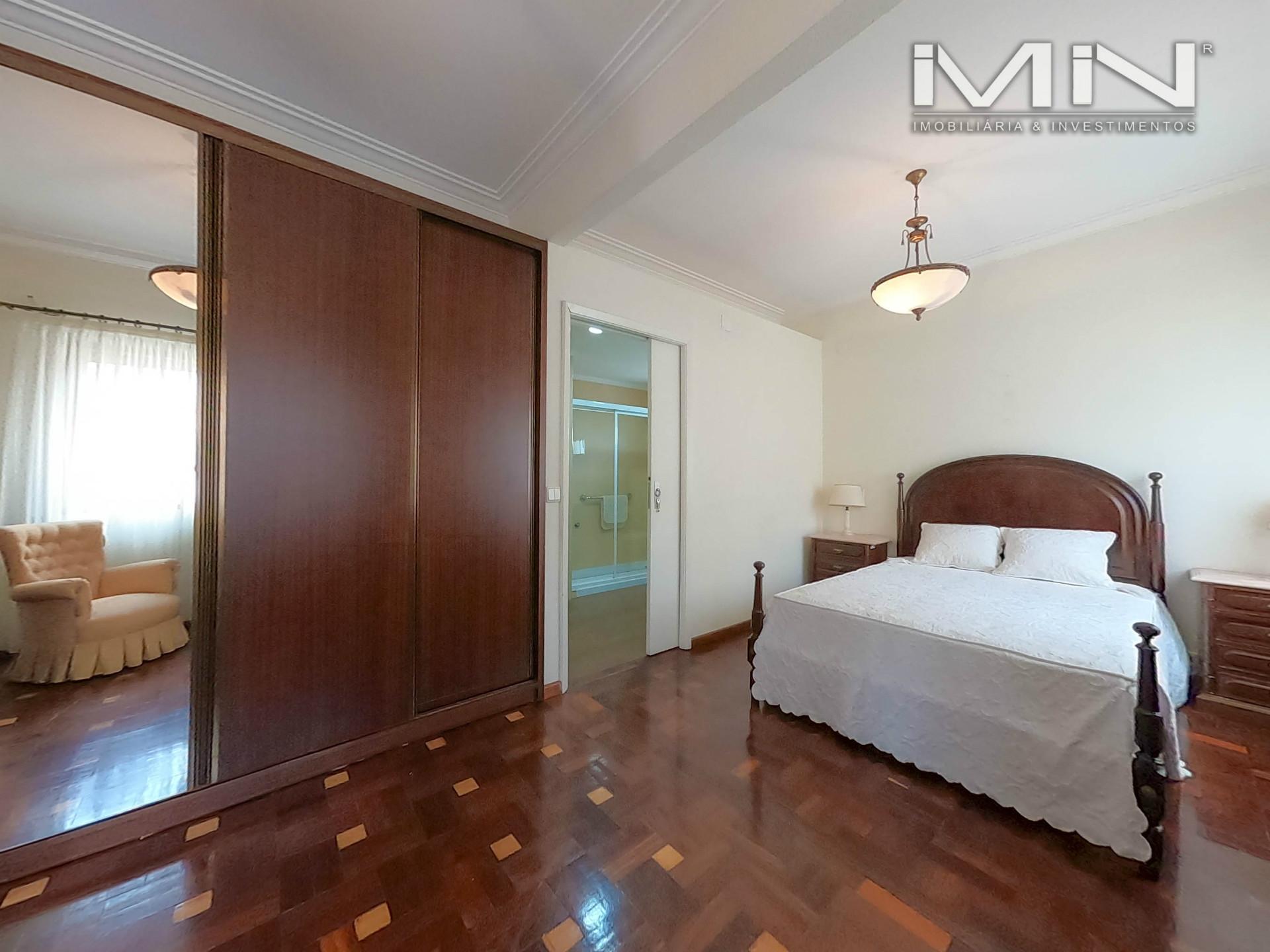 Quarto duplo - 2 minutos do Porto