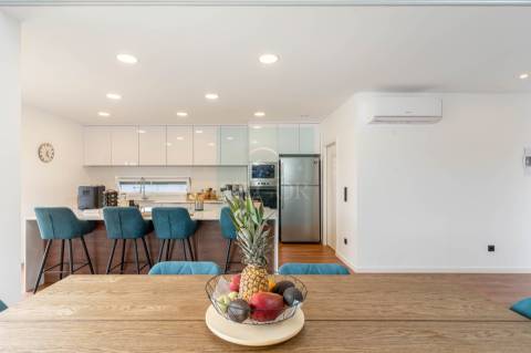 Moradia Isolada T4+1 de Luxo com Piscina | Fernão Ferro