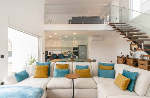 Moradia Isolada T4+1 de Luxo com Piscina | Fernão Ferro