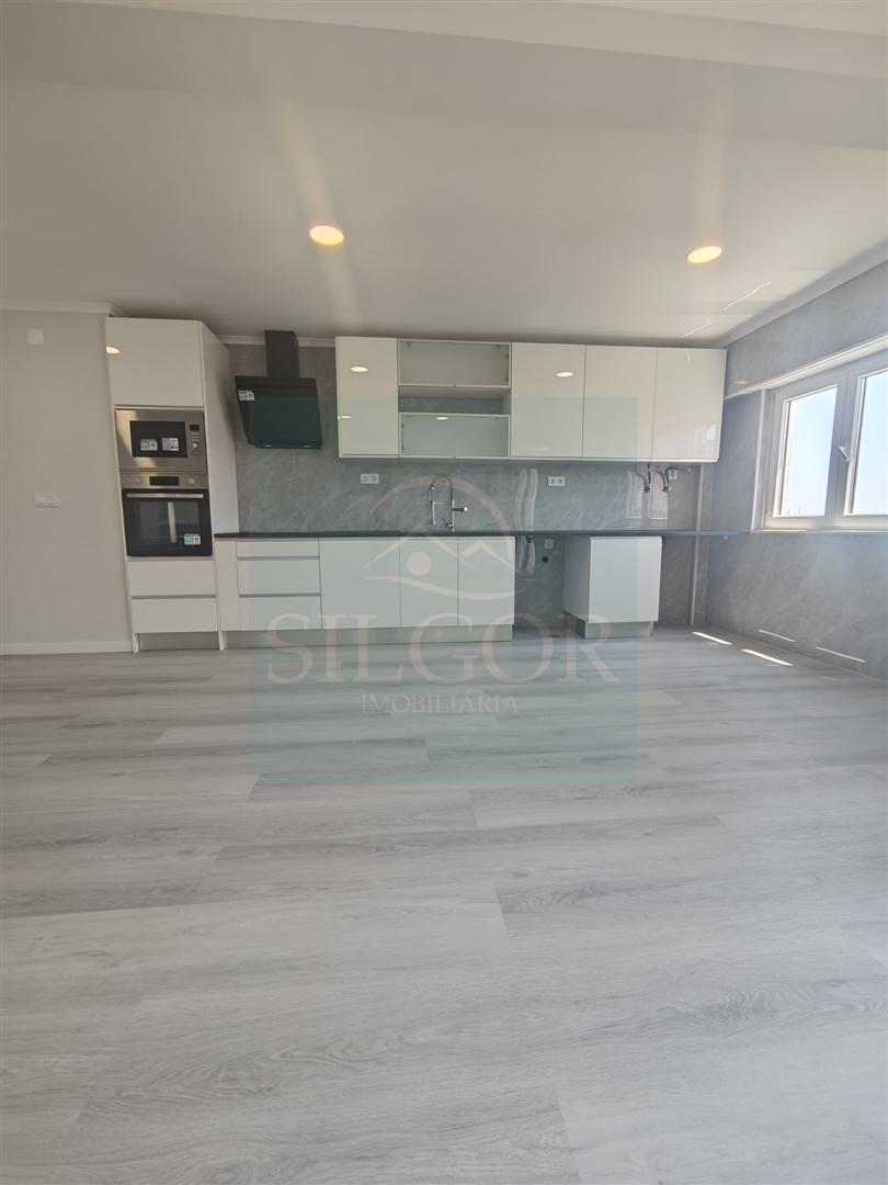 Apartamento T4 Venda em Amora,Seixal